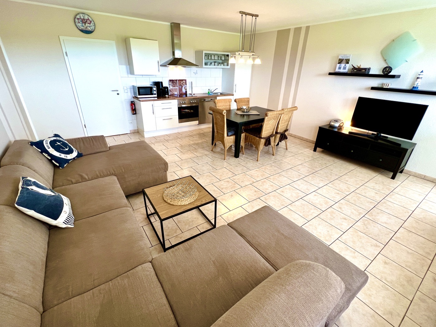 MeerZeit Dahme – Terrasse mit 4-Türen-Zugang